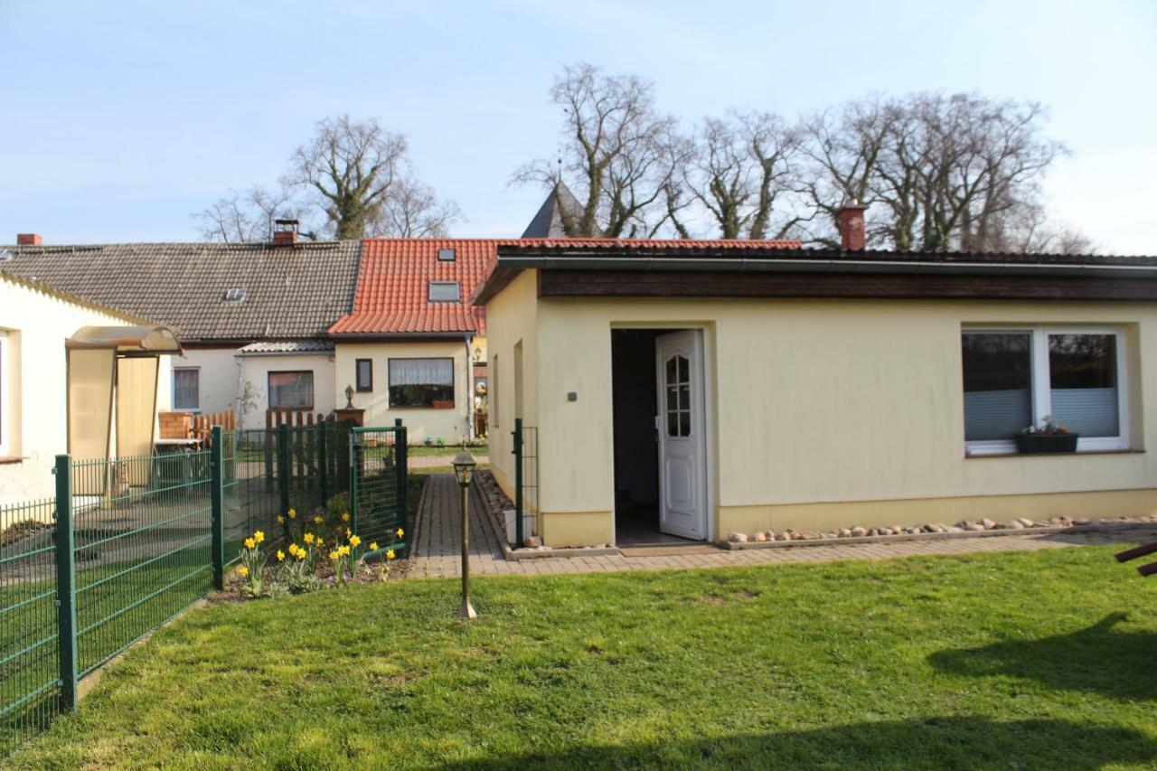 Bungalow Gross Dratow Eksteriør bilde